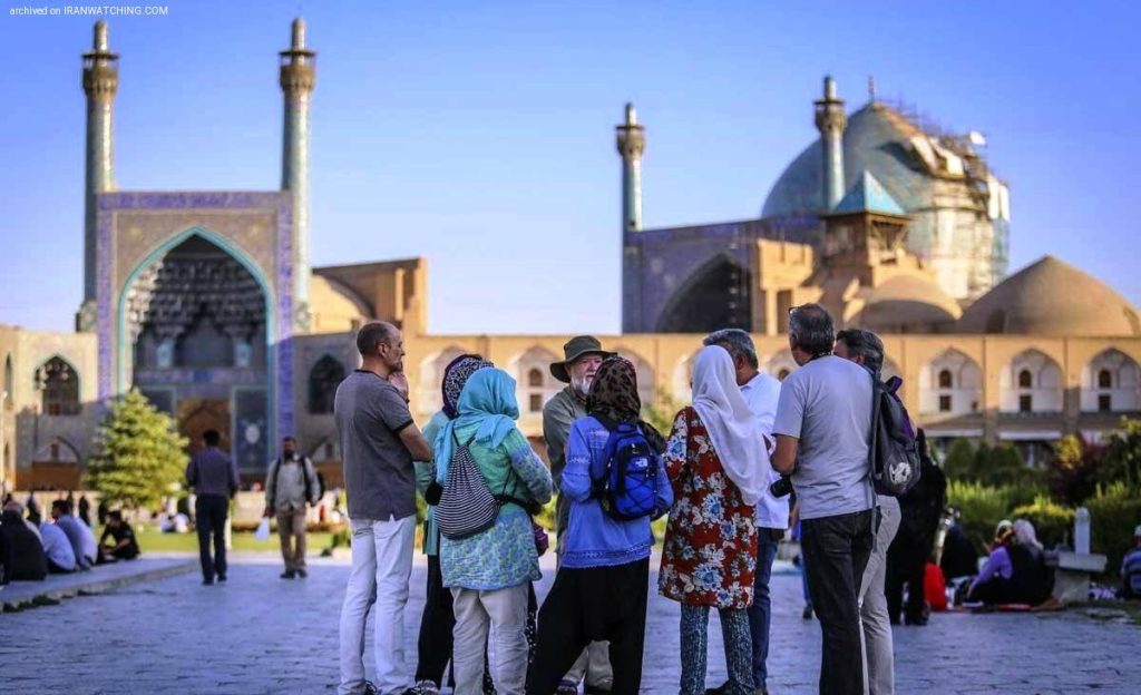 iranwatching 679 1573313239 tourists in iran