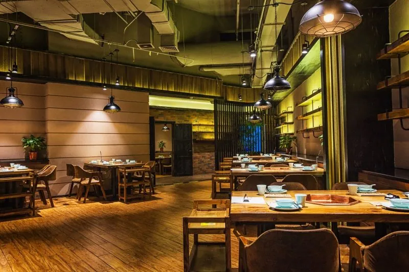 restaurant interior 1 800x533 1
